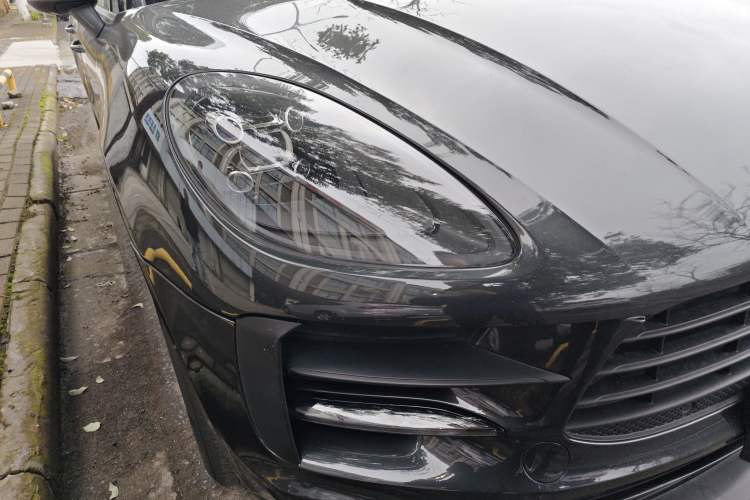 Used Porsche Macan 2018 Macan 2.0T Right Front Headlight