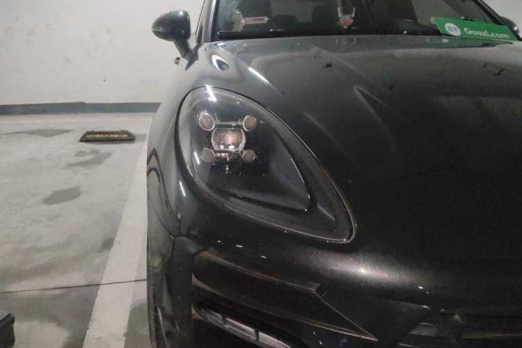 Used Porsche Macan 2018 Macan 2.0T Right Front Headlight