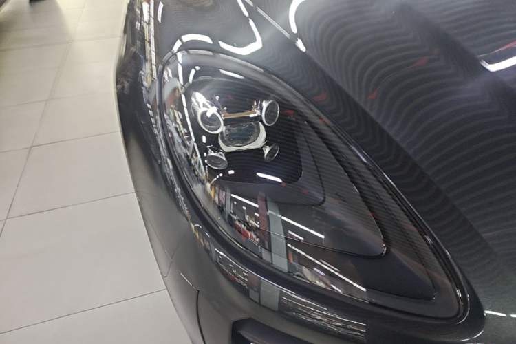 Used Porsche Macan 2018 Macan 2.0T Right Front Headlight