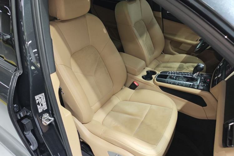 Used Porsche Macan 2018 Macan 2.0T Right Front Seat