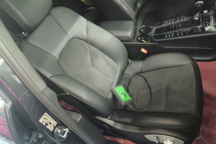 Used Porsche Macan 2018 Macan 2.0T Right Front Seat
