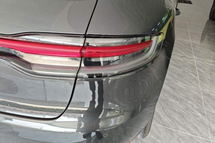 Used Porsche Macan 2018 Macan 2.0T Right Rear Taillight
