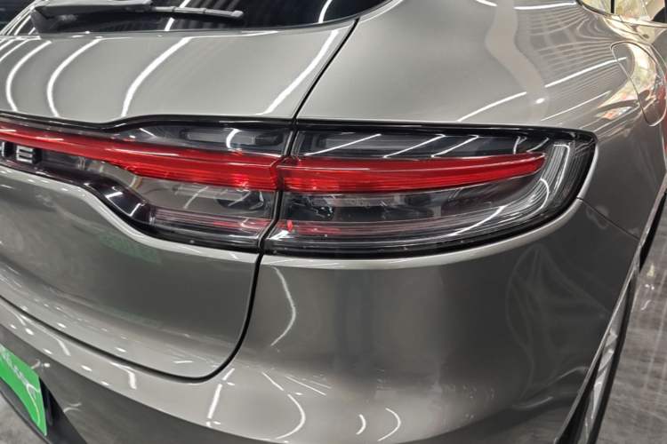Used Porsche Macan 2018 Macan 2.0T Right Rear Taillight