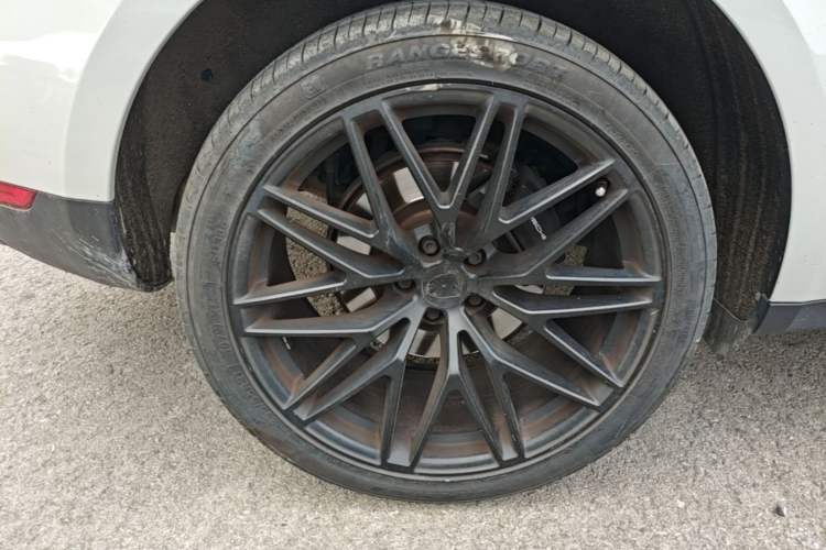 Used Porsche Macan 2018 Macan 2.0T Right Rear Wheel Hub