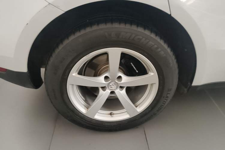 Used Porsche Macan 2018 Macan 2.0T Right Rear Wheel Hub