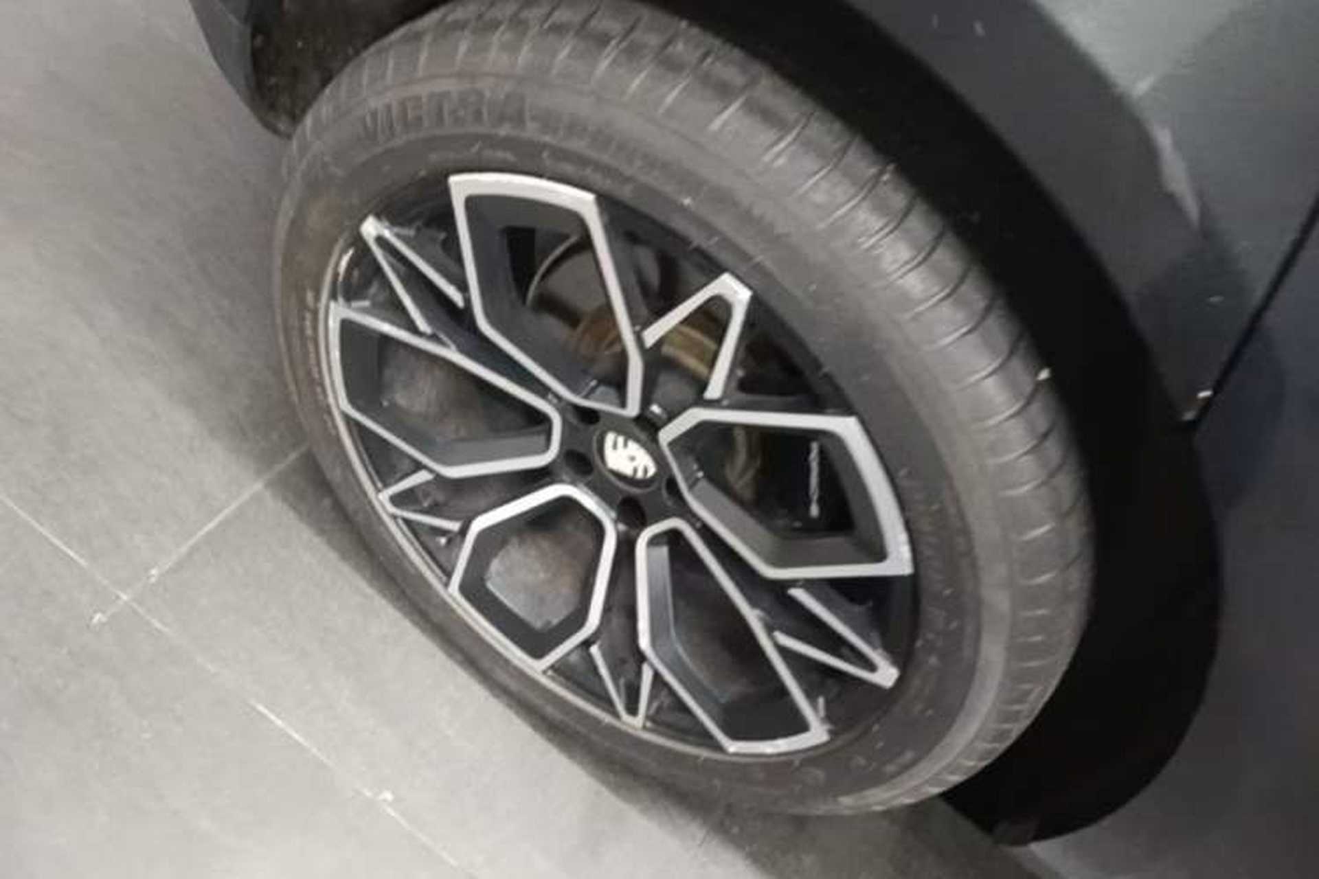 Used Porsche Macan 2018 Macan 2.0T Right Rear Wheel Hub