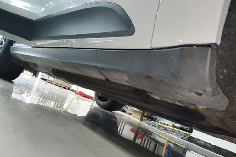 Used Porsche Macan 2018 Macan 2.0T Right Side Sill