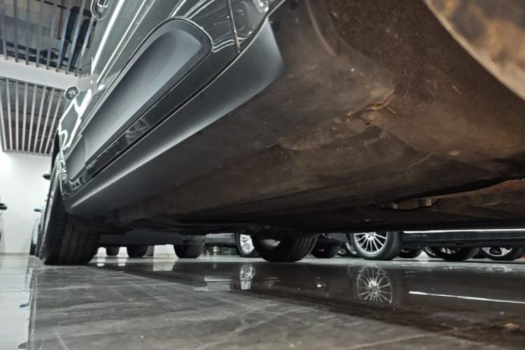 Used Porsche Macan 2018 Macan 2.0T Right Side Sill