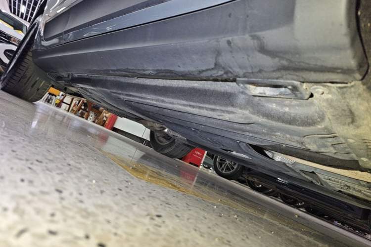 Used Porsche Macan 2018 Macan 2.0T Right Side Sill