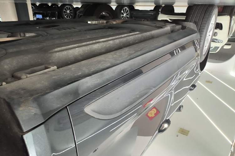 Used Porsche Macan 2018 Macan 2.0T Right Side Sill