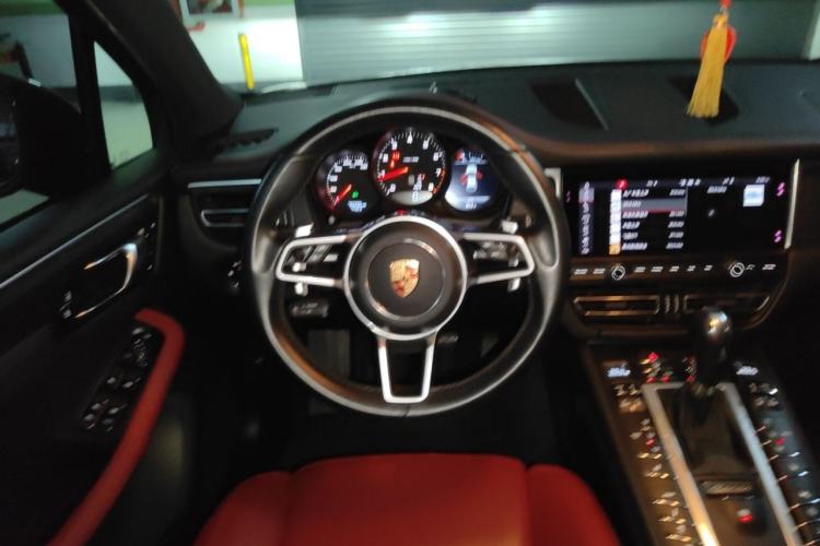 Used Porsche Macan 2018 Macan 2.0T Steering Wheel