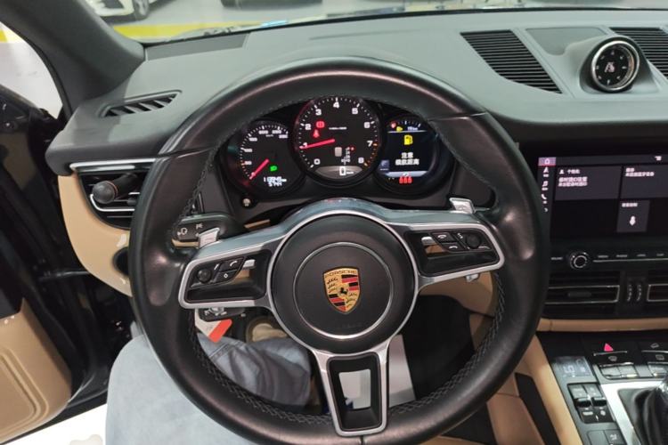 Used Porsche Macan 2018 Macan 2.0T Steering Wheel