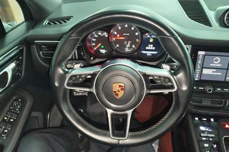 Used Porsche Macan 2018 Macan 2.0T Steering Wheel