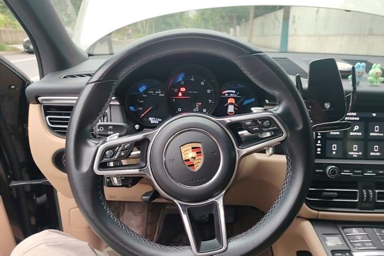 Used Porsche Macan 2018 Macan 2.0T Steering Wheel