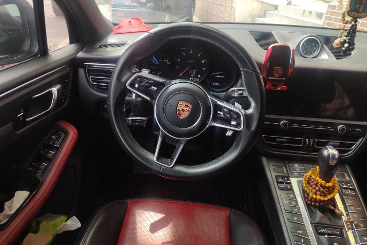 Used Porsche Macan 2018 Macan 2.0T Steering Wheel