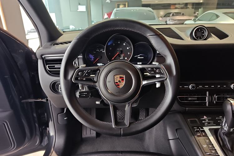 Used Porsche Macan 2018 Macan 2.0T Steering Wheel