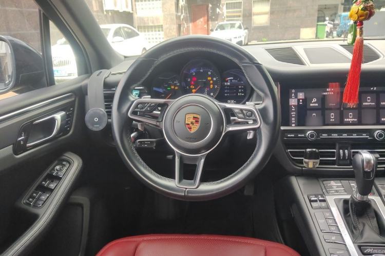 Used Porsche Macan 2018 Macan 2.0T Steering Wheel