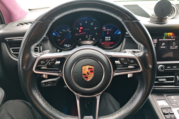 Used Porsche Macan 2018 Macan 2.0T Steering Wheel