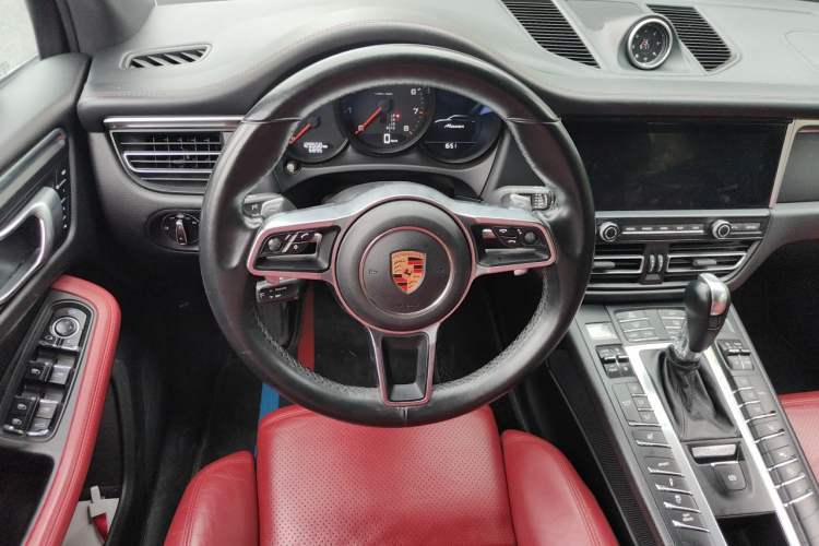 Used Porsche Macan 2018 Macan 2.0T Steering Wheel