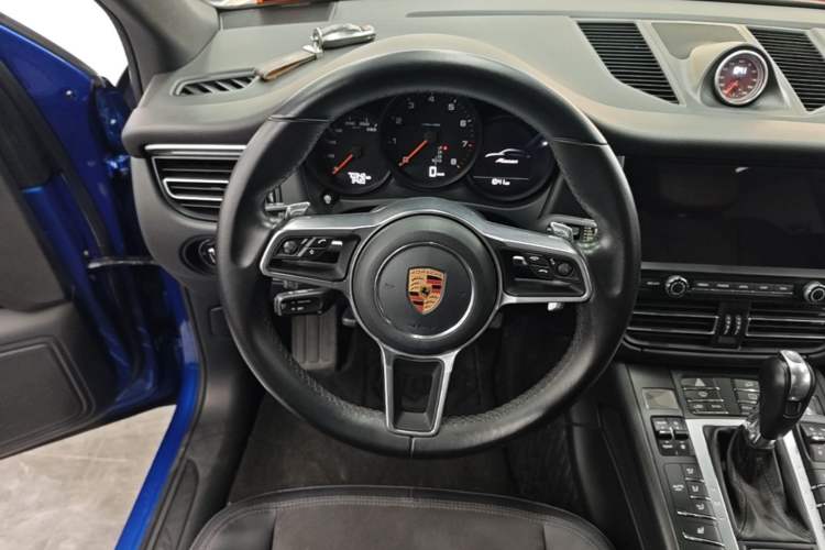 Used Porsche Macan 2018 Macan 2.0T Steering Wheel