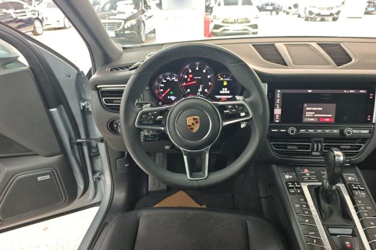 Used Porsche Macan 2018 Macan 2.0T Steering Wheel