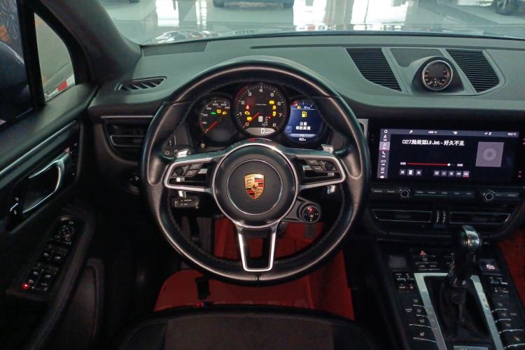 Used Porsche Macan 2018 Macan 2.0T Steering Wheel