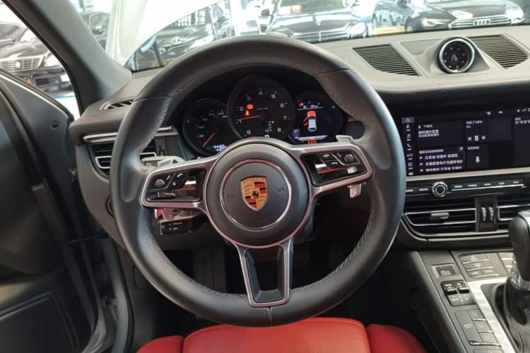 Used Porsche Macan 2018 Macan 2.0T Steering Wheel