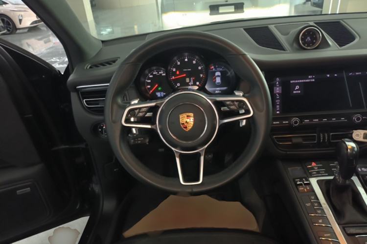 Used Porsche Macan 2018 Macan 2.0T Steering Wheel