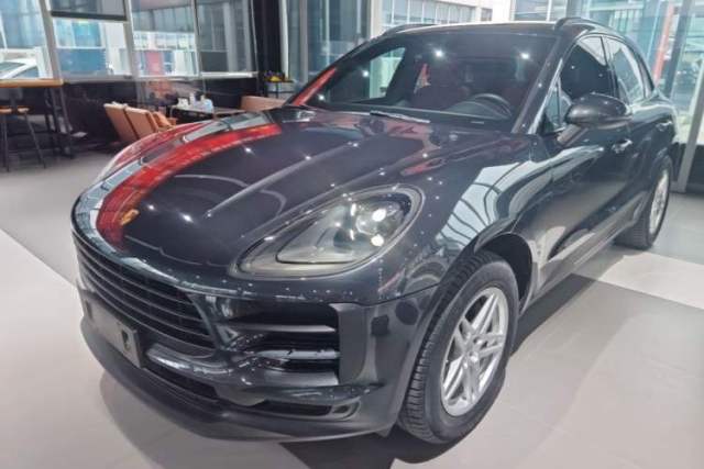 Ojetý Porsche Macan 2018 Macan 2.0T