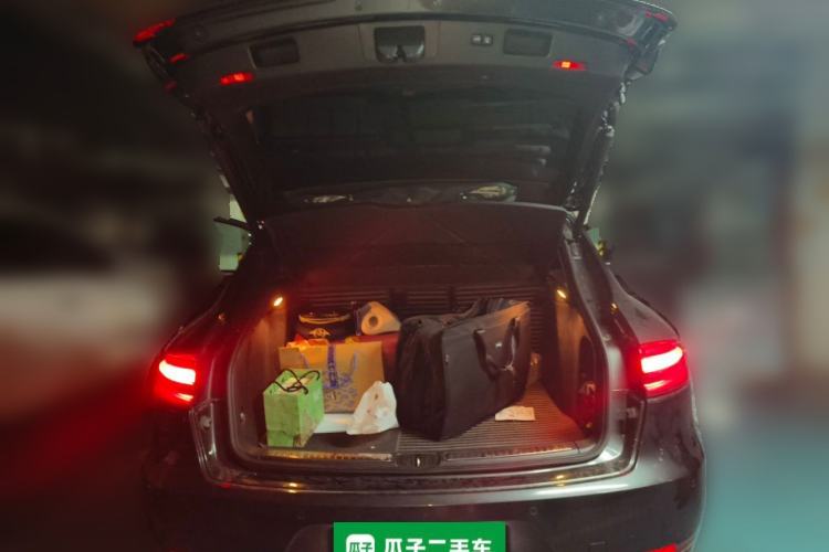 Used Porsche Macan 2018 Macan 2.0T Trunk
