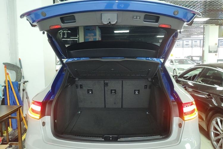 Used Porsche Macan 2018 Macan 2.0T Trunk