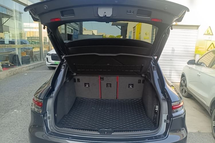 Used Porsche Macan 2018 Macan 2.0T Trunk