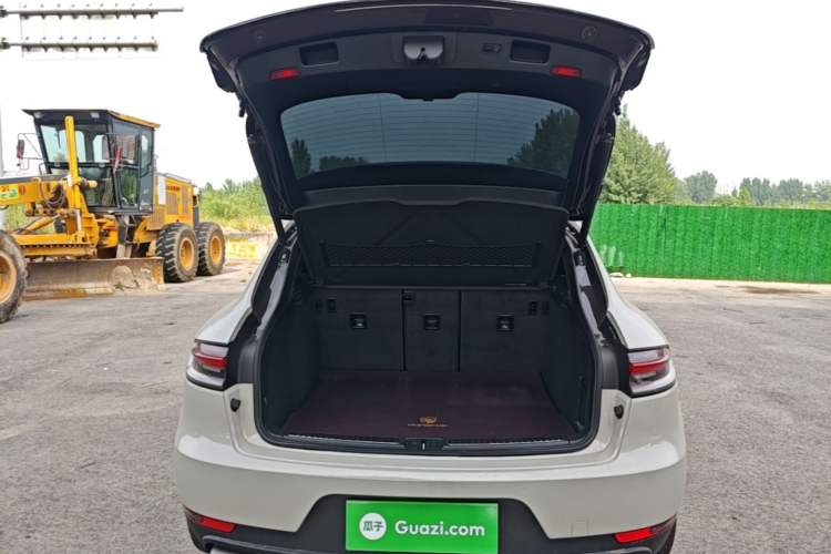 Used Porsche Macan 2018 Macan 2.0T Trunk