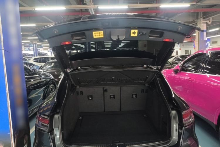 Used Porsche Macan 2018 Macan 2.0T Trunk