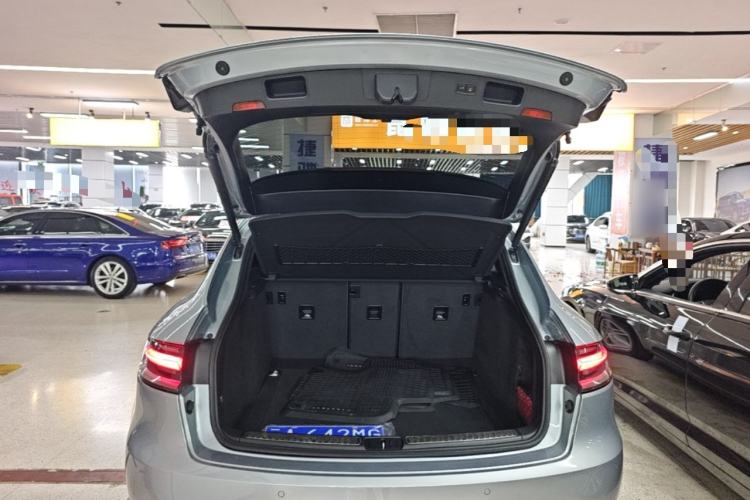 Used Porsche Macan 2018 Macan 2.0T Trunk