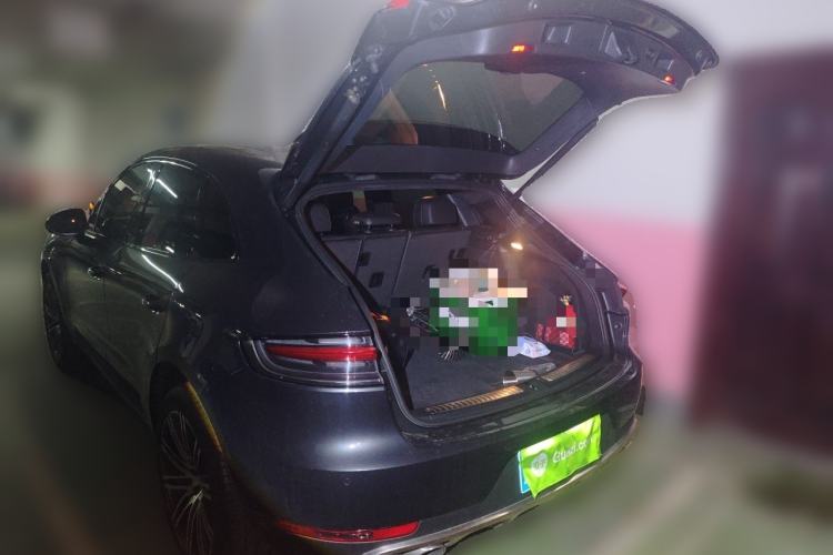 Used Porsche Macan 2018 Macan 2.0T Trunk