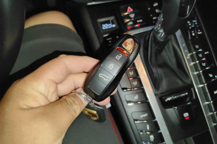 Used Porsche Macan 2018 Macan 2.0T Vehicle Key