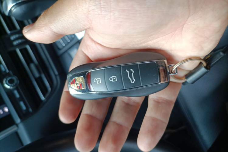 Used Porsche Macan 2018 Macan 2.0T Vehicle Key