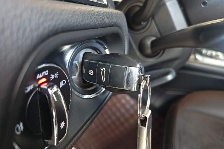 Used Porsche Macan 2018 Macan 2.0T Vehicle Key