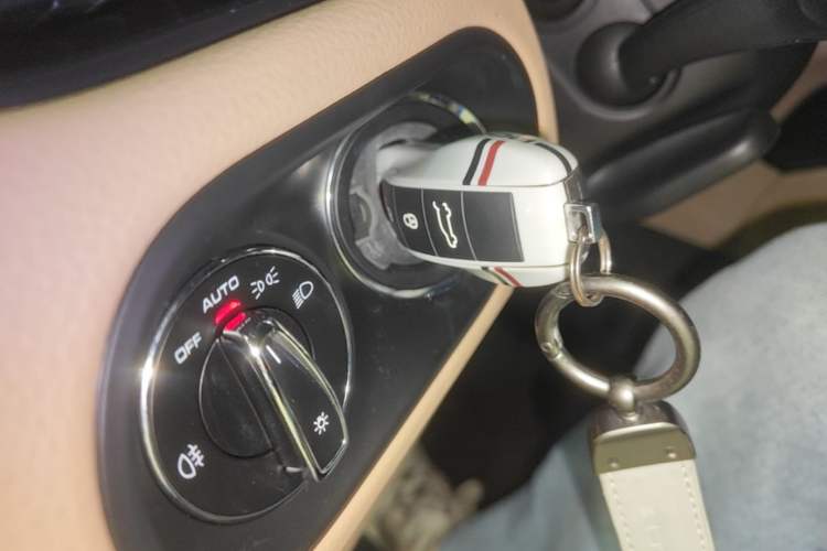Used Porsche Macan 2018 Macan 2.0T Vehicle Key