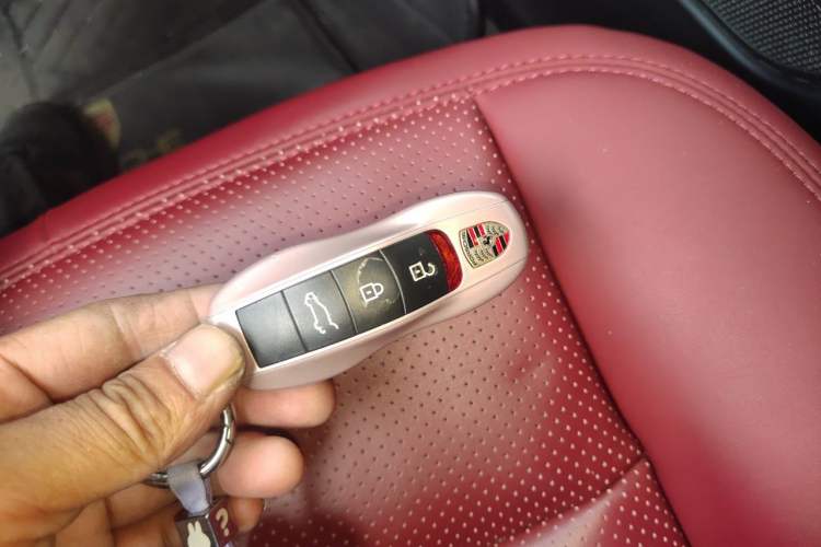 Used Porsche Macan 2018 Macan 2.0T Vehicle Key