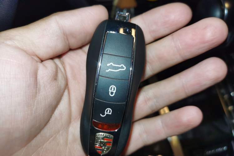 Used Porsche Macan 2018 Macan 2.0T Vehicle Key