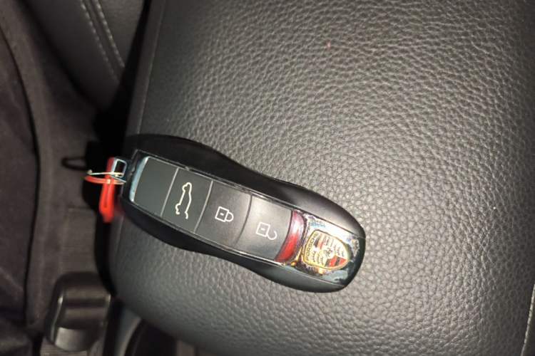 Used Porsche Macan 2018 Macan 2.0T Vehicle Key
