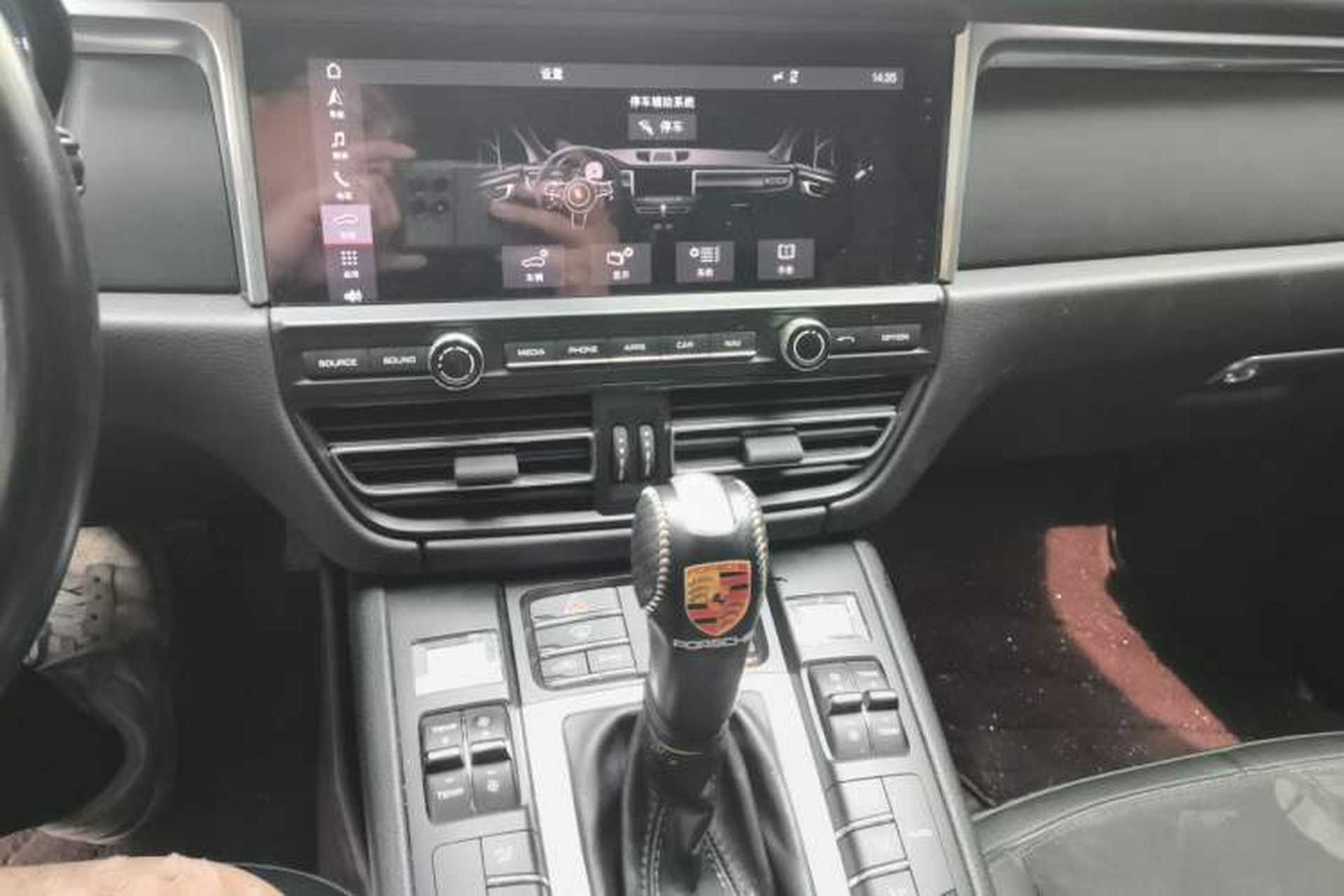 Used Porsche Macan 2018 Macan 2.0T Audio And AC Panel