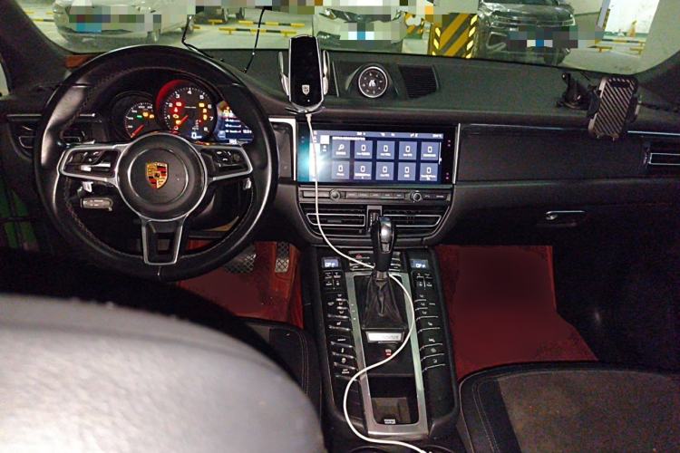 Used Porsche Macan 2018 Macan 2.0T Center Console