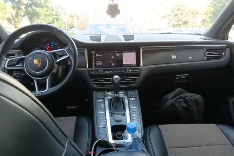 Used Porsche Macan 2018 Macan 2.0T Center Console