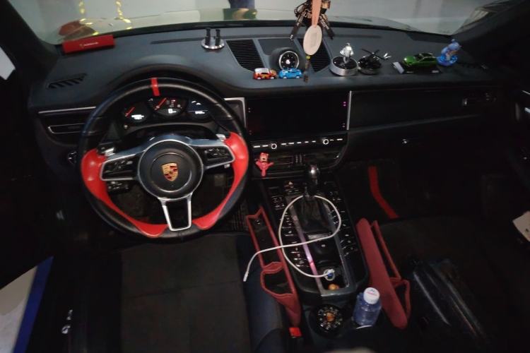 Used Porsche Macan 2018 Macan 2.0T Center Console