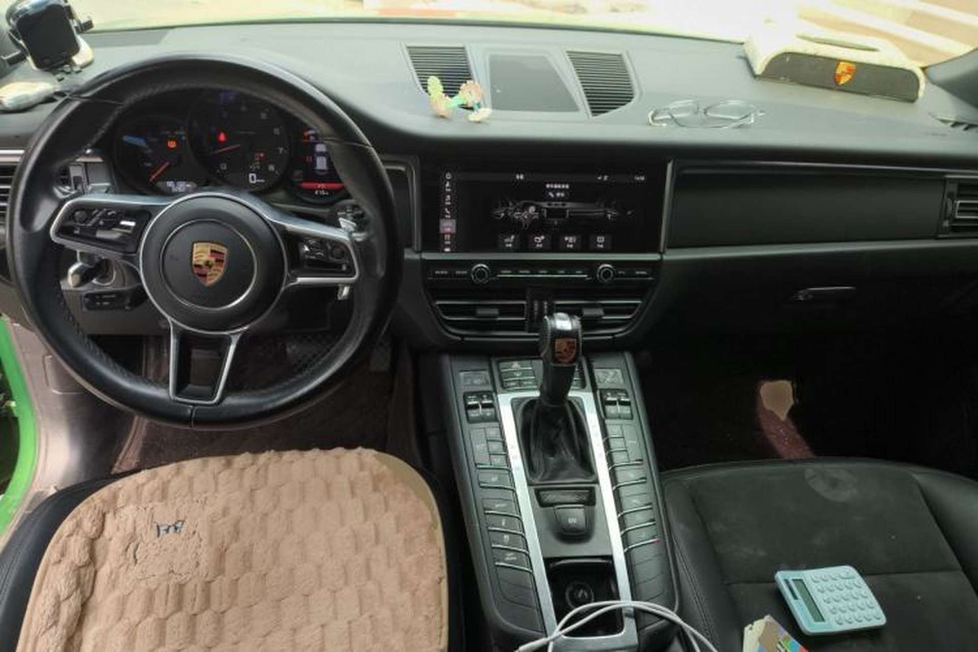Used Porsche Macan 2018 Macan 2.0T Center Console