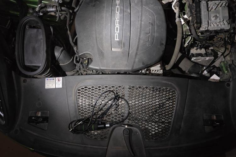 Used Porsche Macan 2018 Macan 2.0T Engine Bay