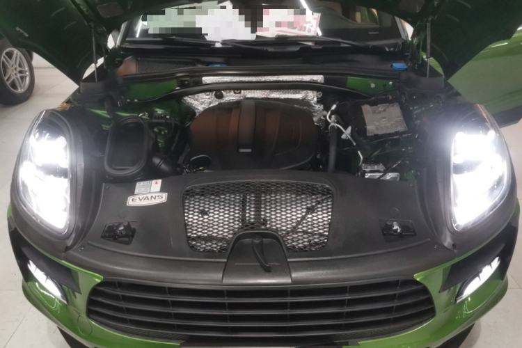 Used Porsche Macan 2018 Macan 2.0T Engine Bay